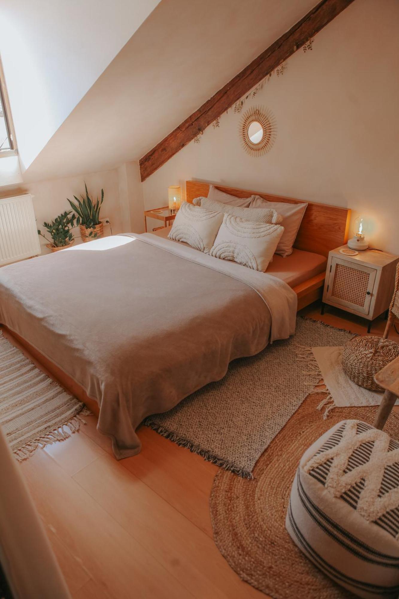 Cozy Apartment In The Heart Of The Historic City Bratislava Ngoại thất bức ảnh