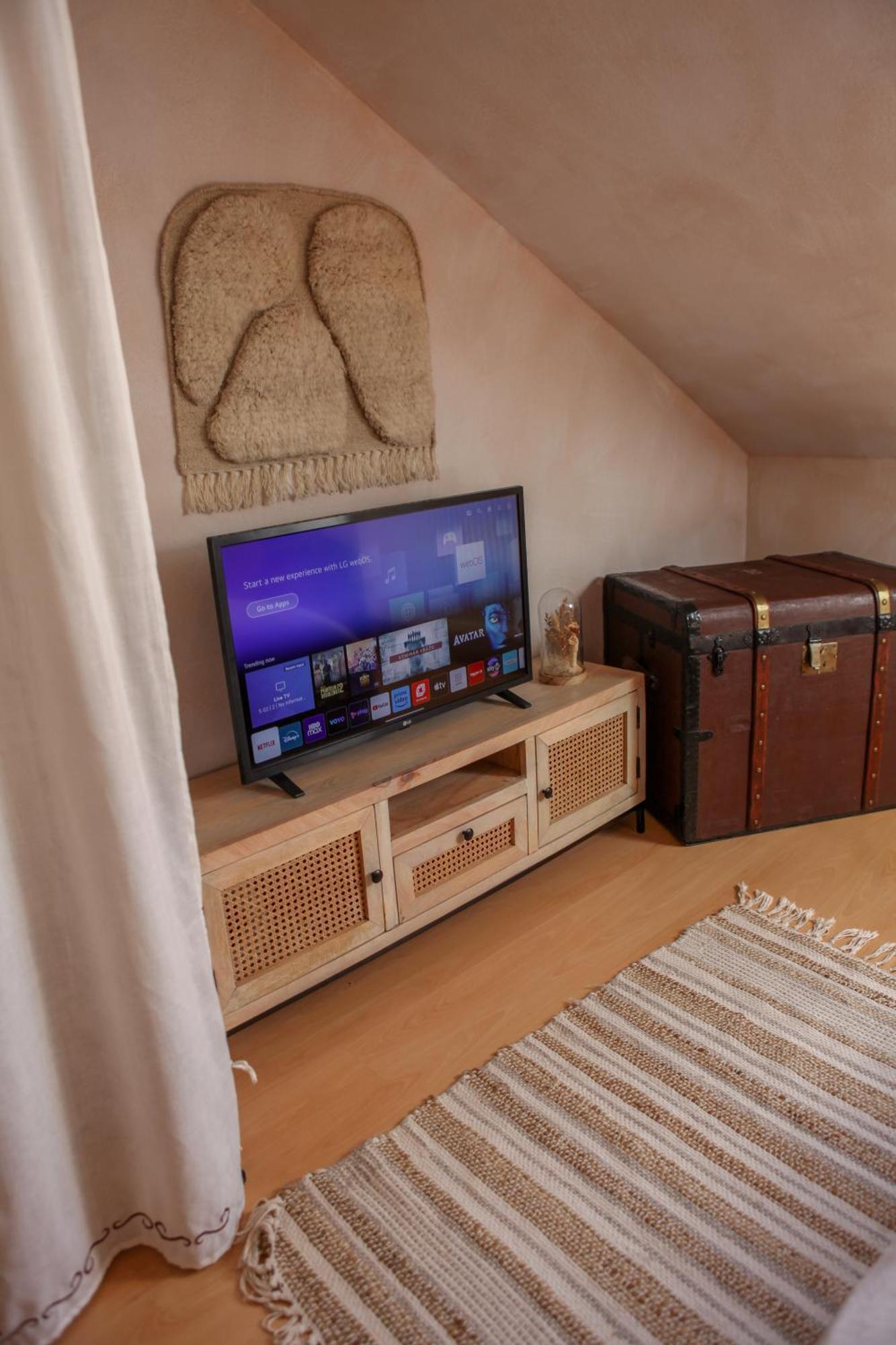 Cozy Apartment In The Heart Of The Historic City Bratislava Ngoại thất bức ảnh